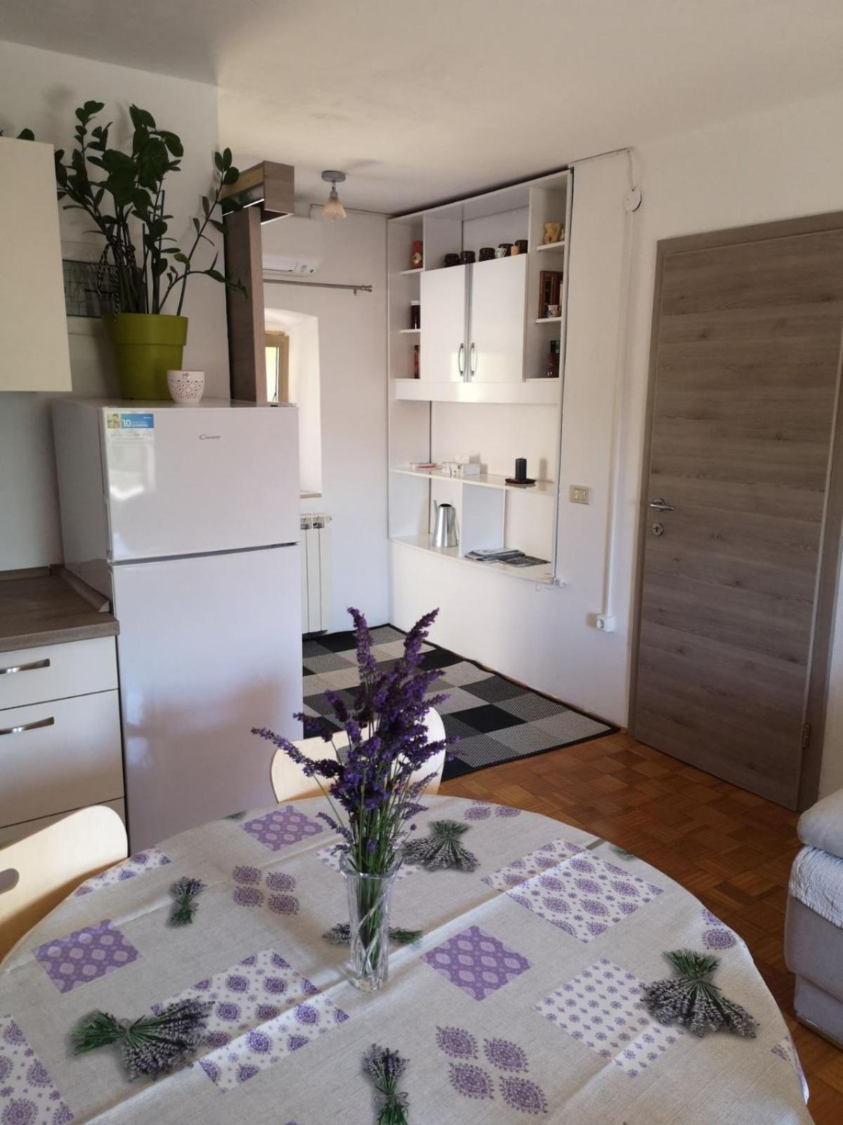 Apartma Ester Lucija Exterior foto