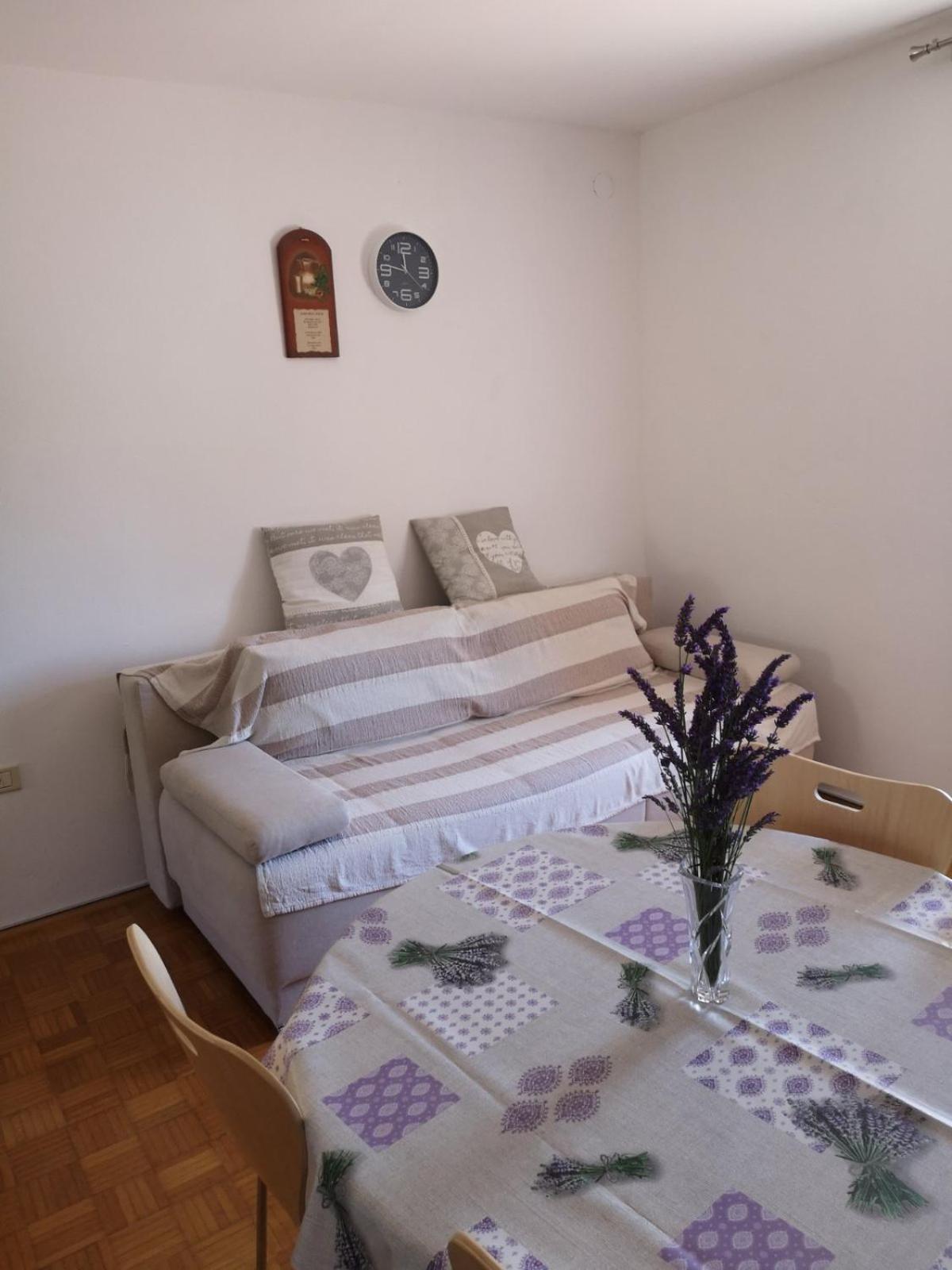 Apartma Ester Lucija Exterior foto